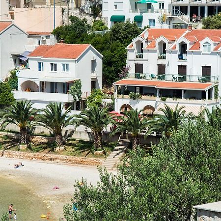 Apartments Villa Kresic ネウム エクステリア 写真