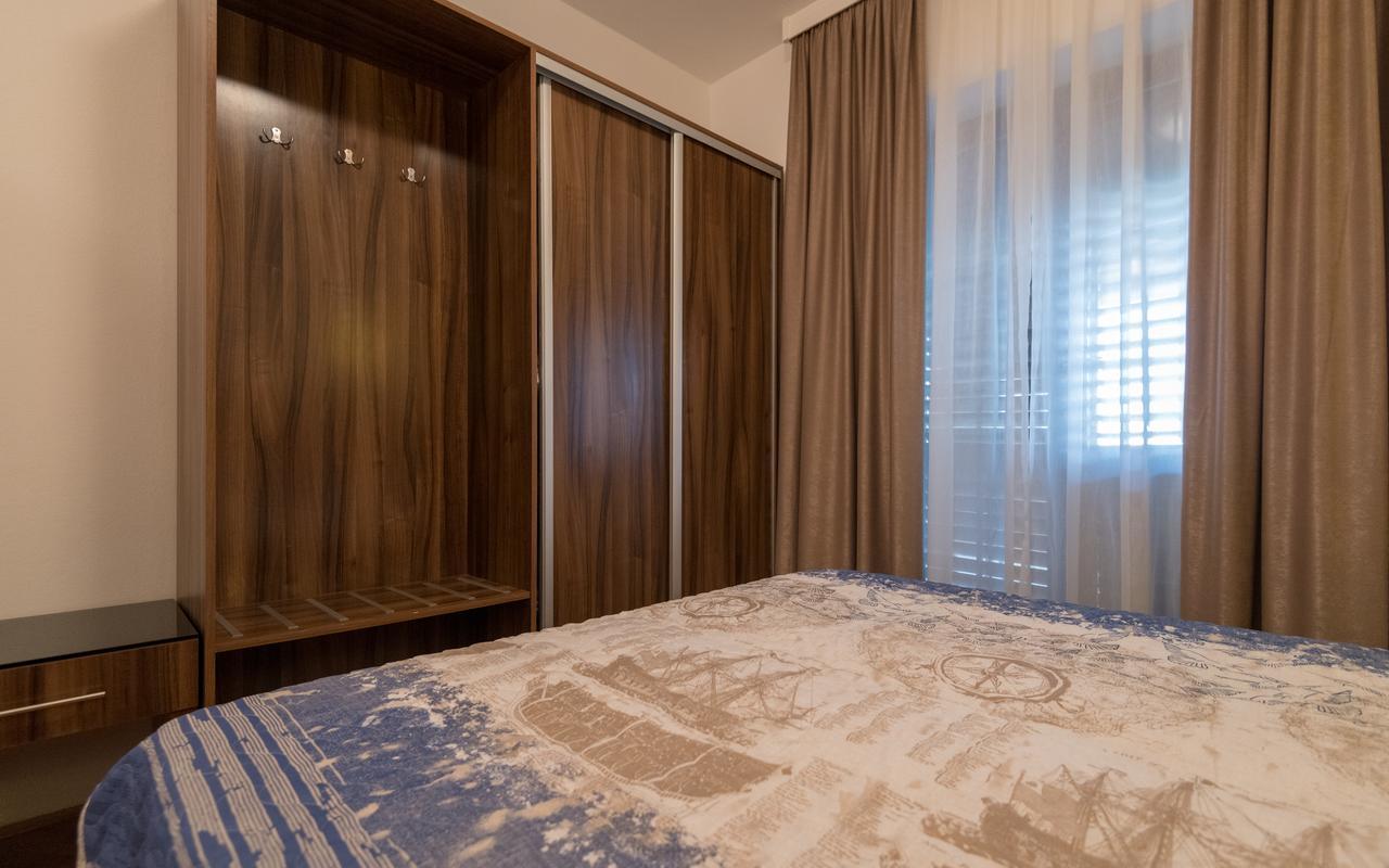 Apartments Villa Kresic ネウム エクステリア 写真