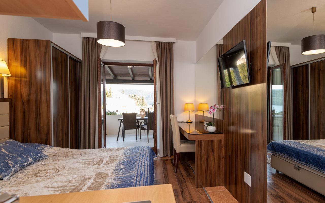 Apartments Villa Kresic ネウム エクステリア 写真