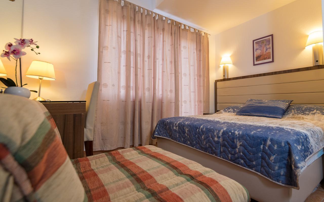 Apartments Villa Kresic ネウム エクステリア 写真